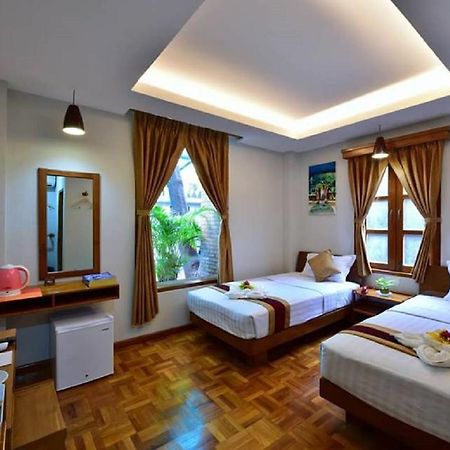 Northern Breeze Hotel Bagan Buitenkant foto