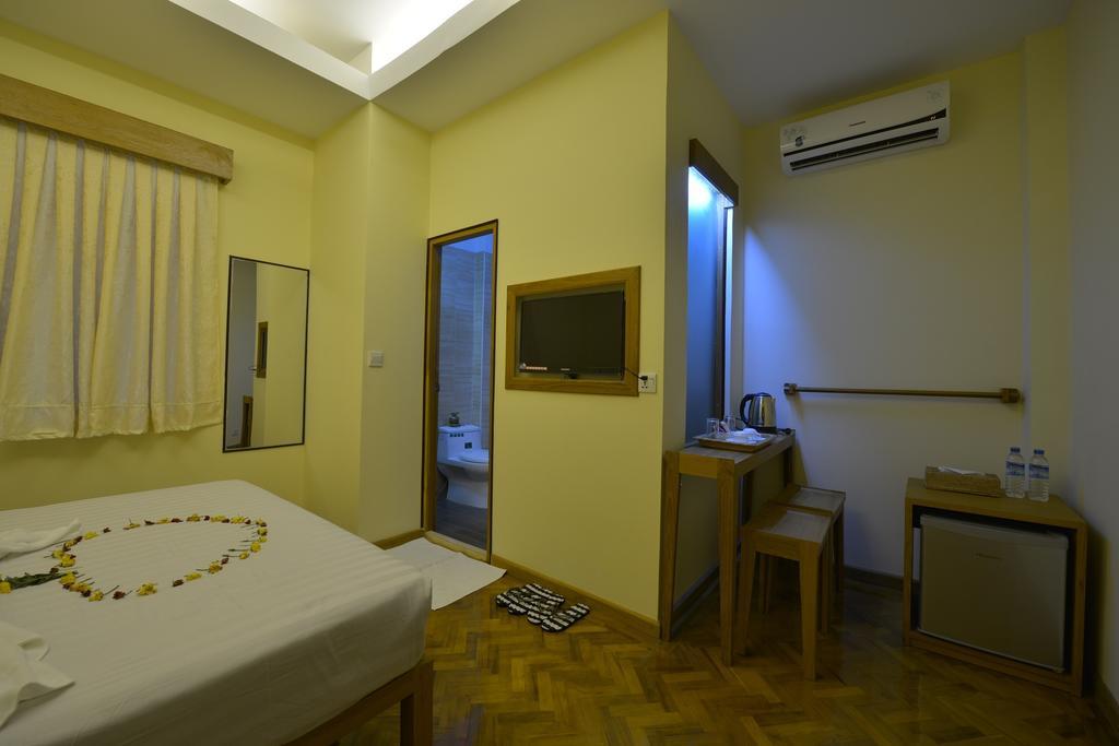Northern Breeze Hotel Bagan Buitenkant foto