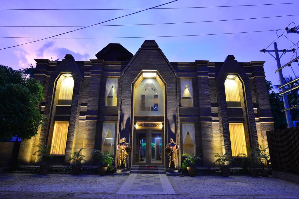 Northern Breeze Hotel Bagan Buitenkant foto
