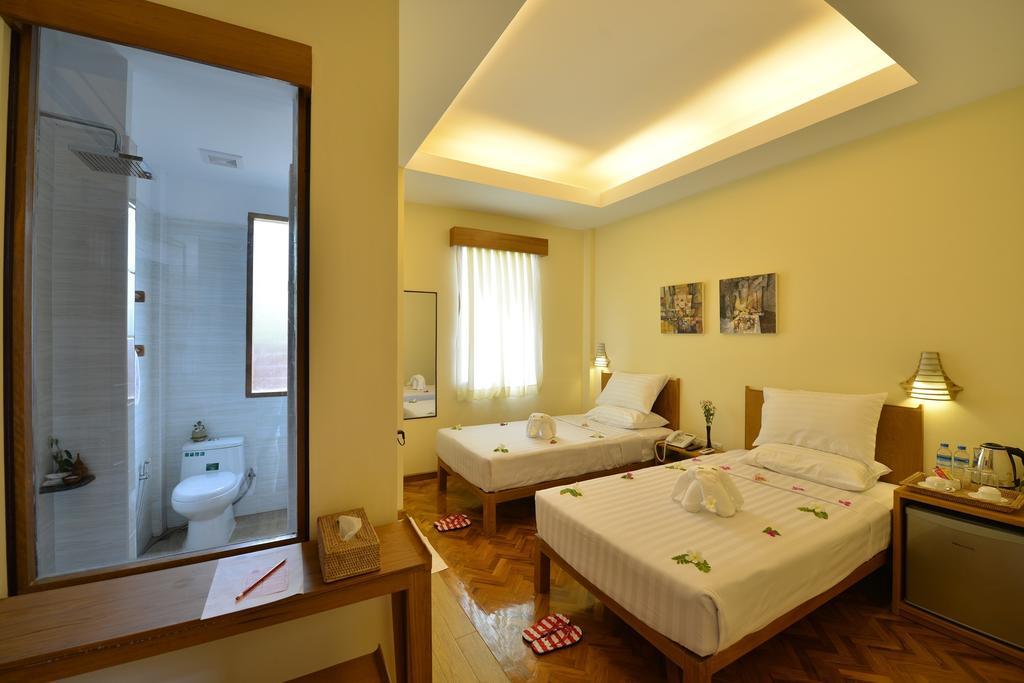 Northern Breeze Hotel Bagan Buitenkant foto