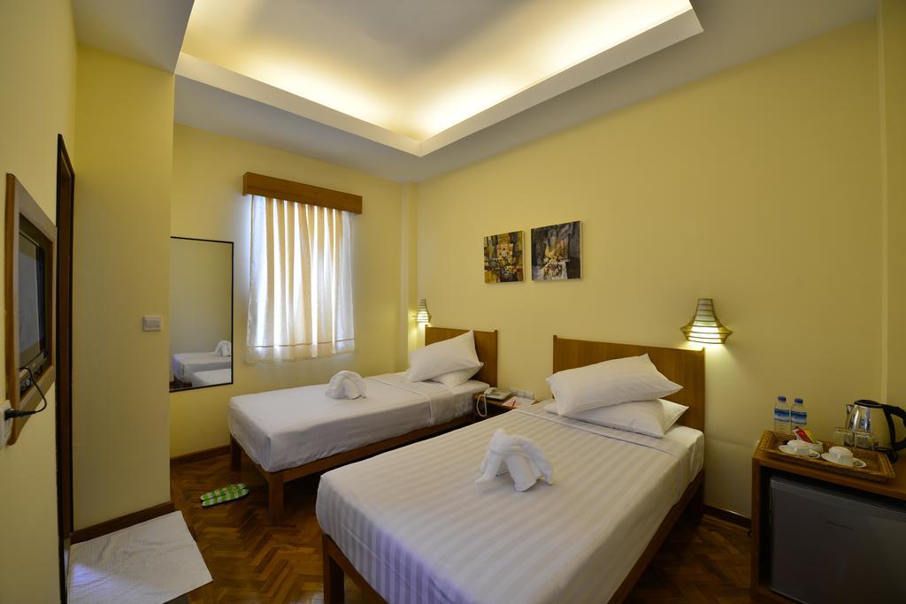 Northern Breeze Hotel Bagan Buitenkant foto